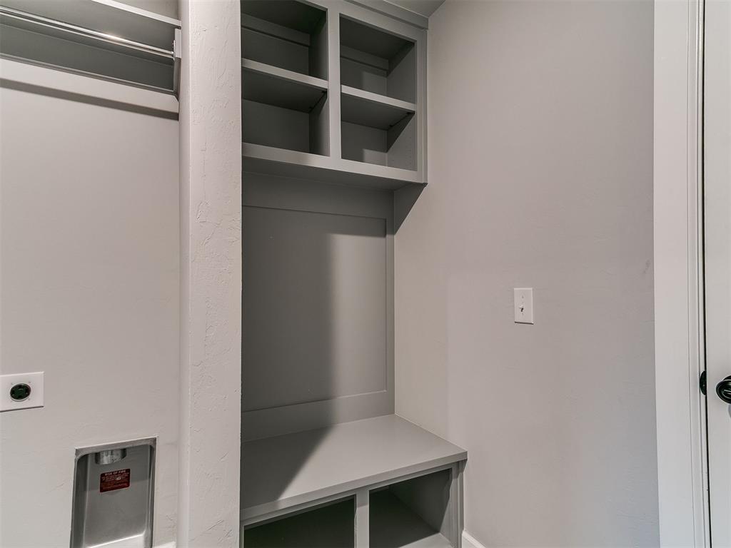 913 Sw 141st Street Property Photo 25