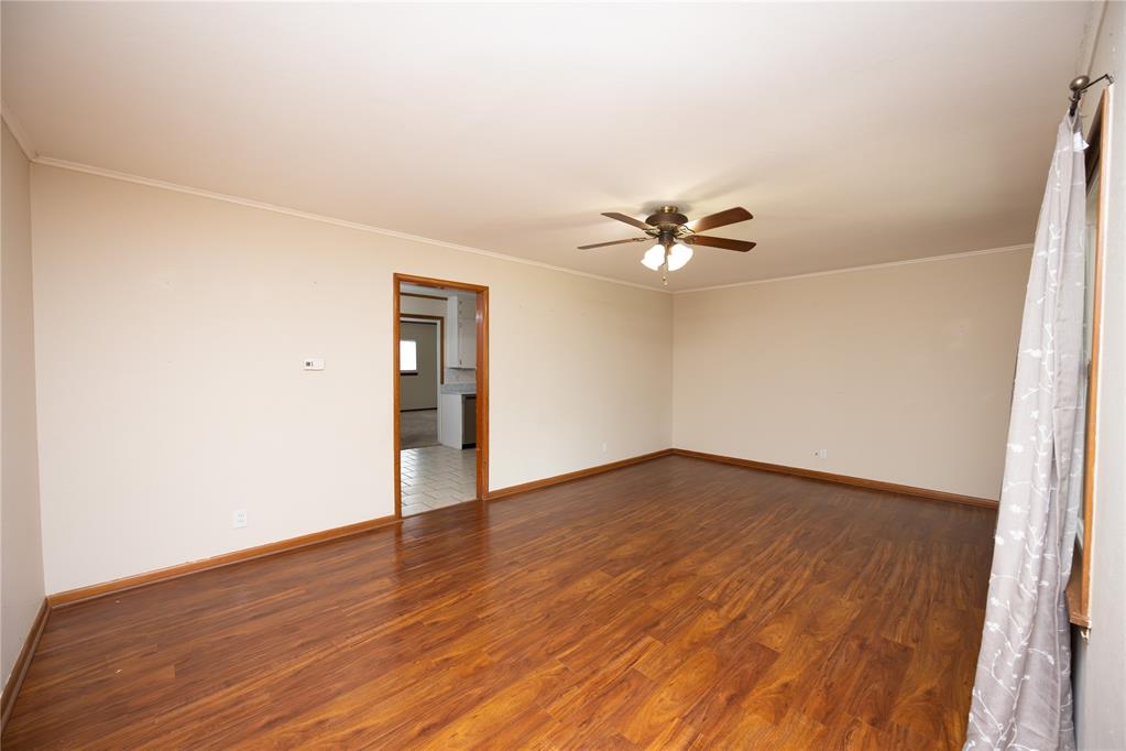 2000 Meadowbrook Street Property Photo 3