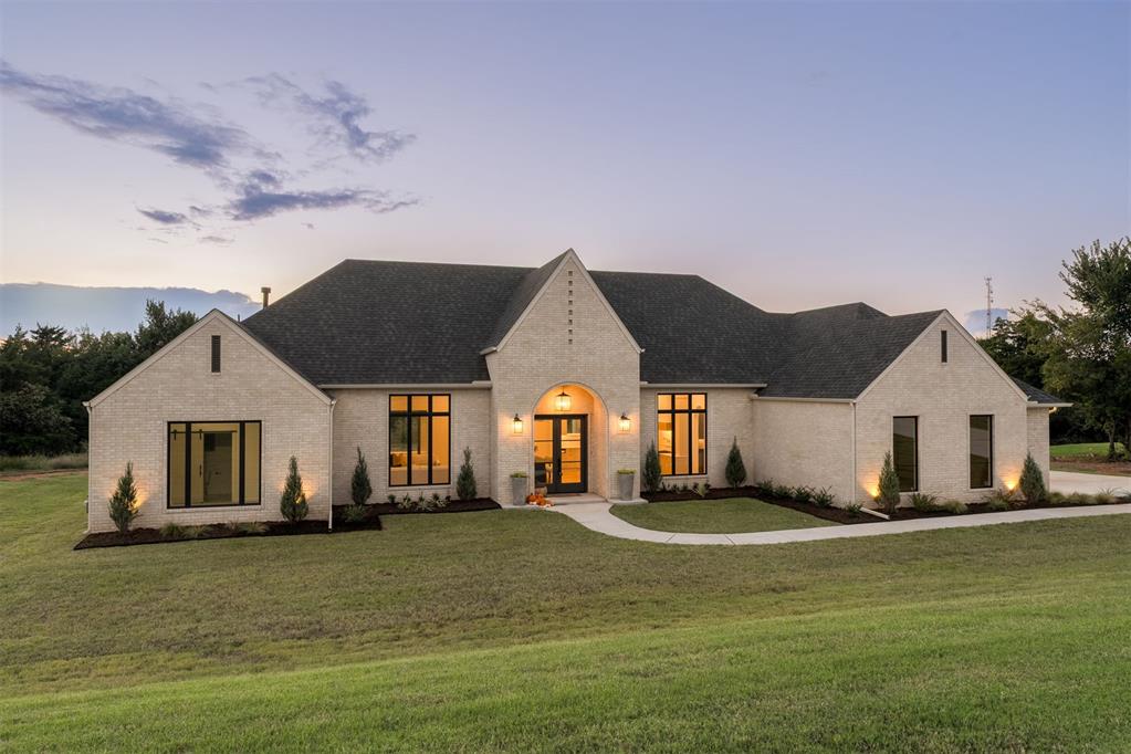 10113 Jaeman Way Property Photo 4