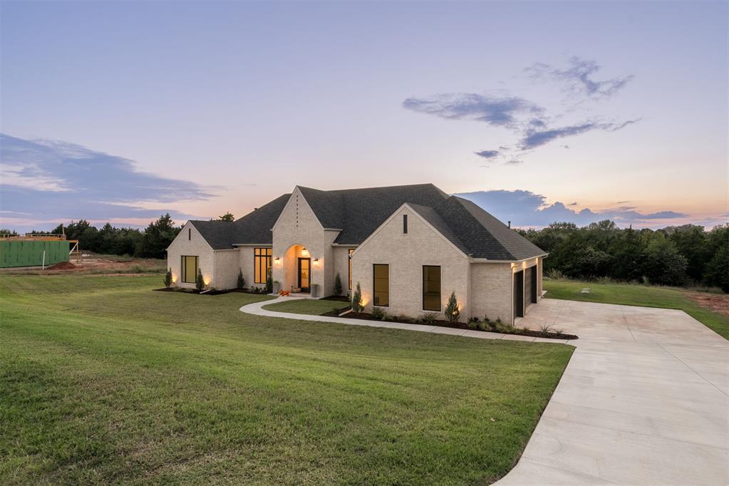 10113 Jaeman Way Property Photo 5