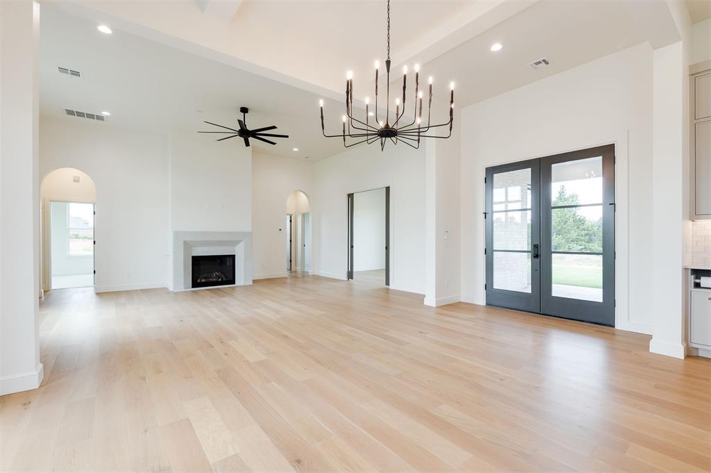 10113 Jaeman Way Property Photo 9