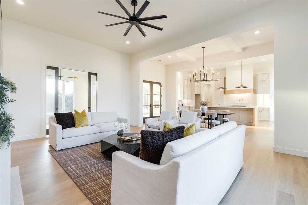 10113 Jaeman Way Property Photo 12