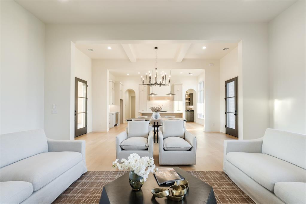 10113 Jaeman Way Property Photo 13