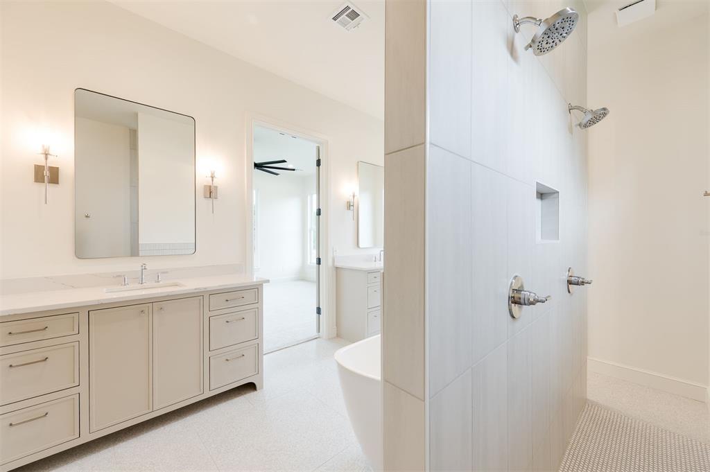 10113 Jaeman Way Property Photo 32