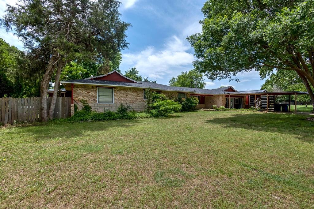 808 Palm Drive Property Photo 3