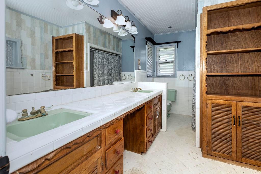 808 Palm Drive Property Photo 37