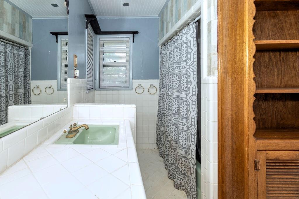 808 Palm Drive Property Photo 38
