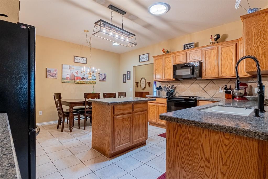10205 Queensbury Drive Property Photo 10