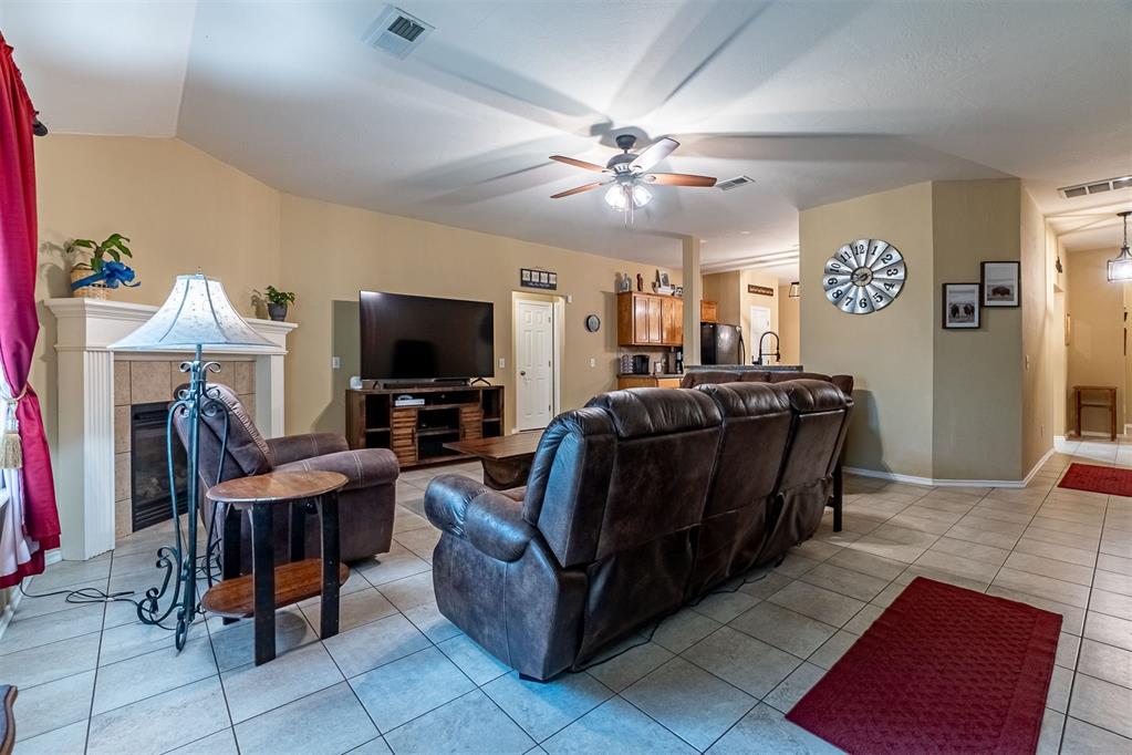 10205 Queensbury Drive Property Photo 17