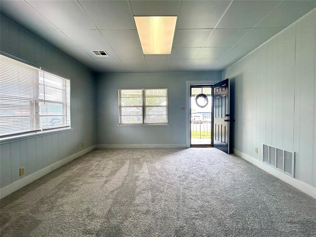 311 S 17th Street Property Photo 5