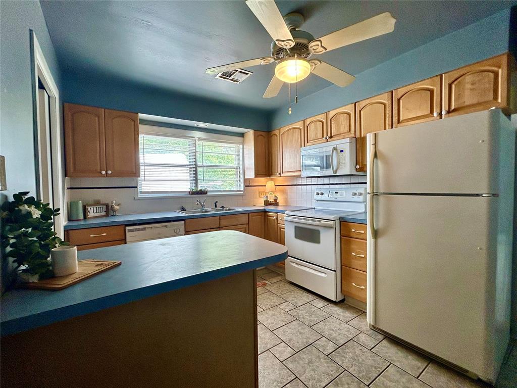 311 S 17th Street Property Photo 11