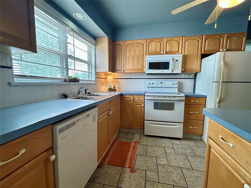 311 S 17th Street Property Photo 13