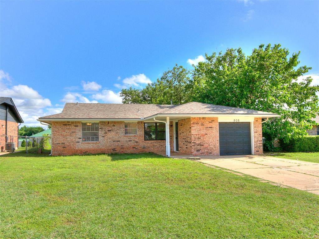 808 Robin Hill Road Property Photo 1