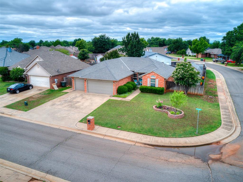 1813 Richard Drive Property Photo 1