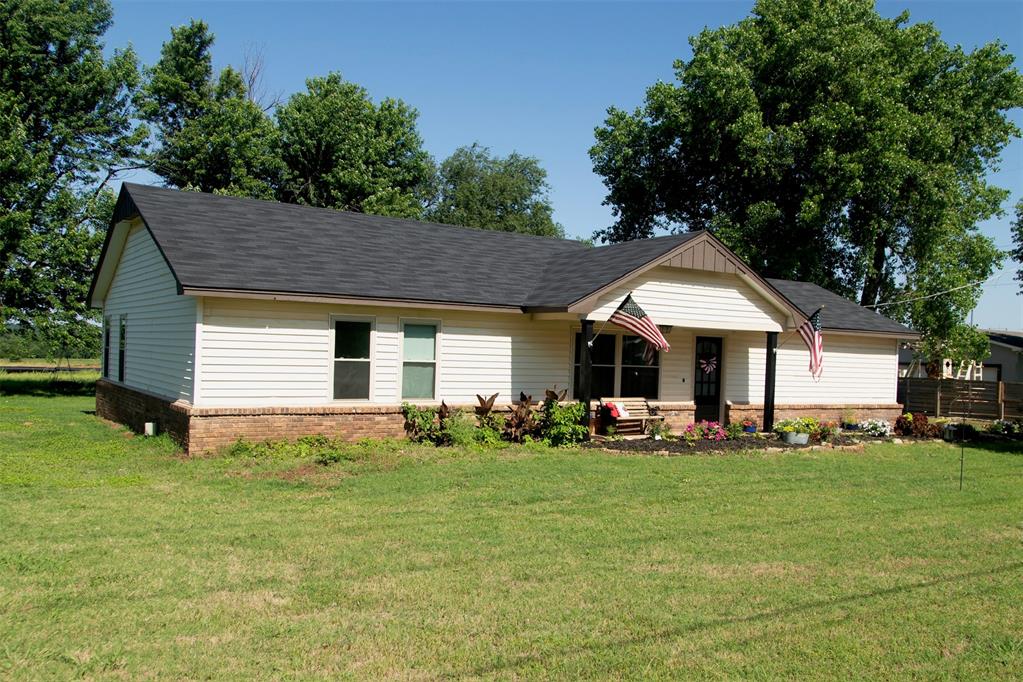 2401 Davis Road Property Photo 3