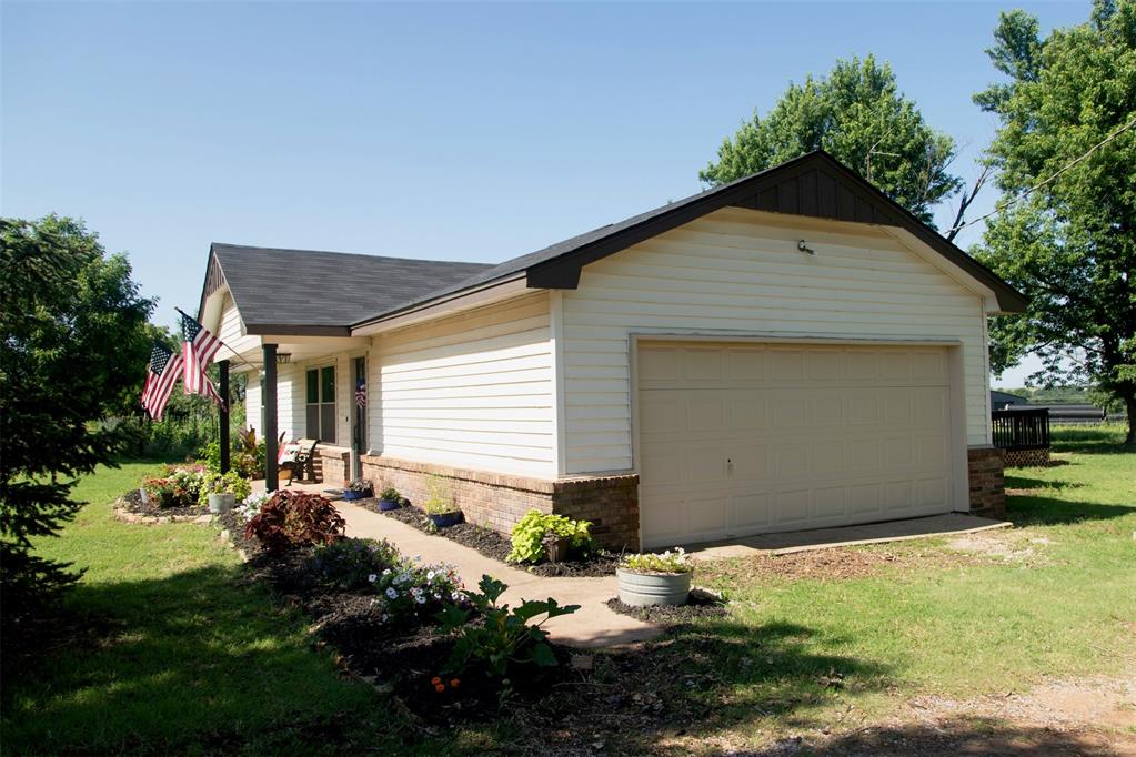 2401 Davis Road Property Photo 4