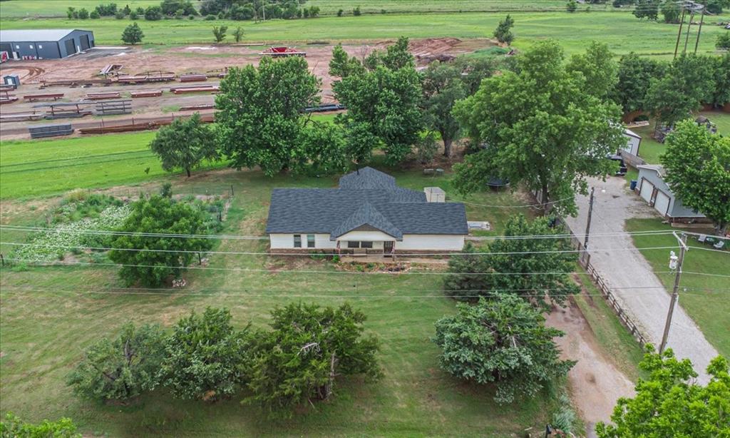 2401 Davis Road Property Photo 5