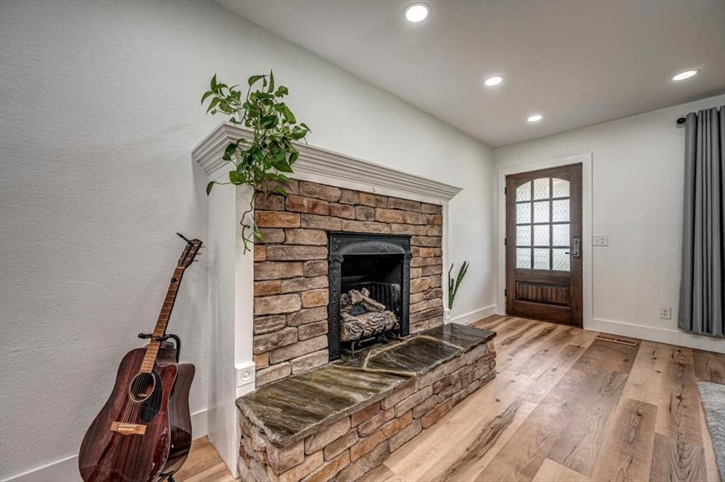 2401 Davis Road Property Photo 8