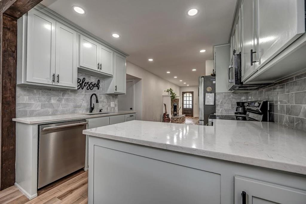 2401 Davis Road Property Photo 10