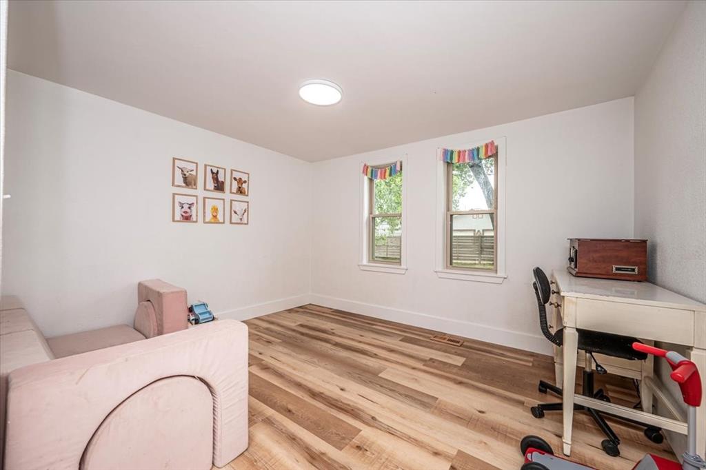 2401 Davis Road Property Photo 18