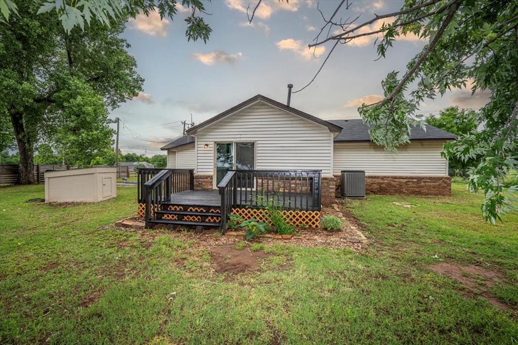 2401 Davis Road Property Photo 30