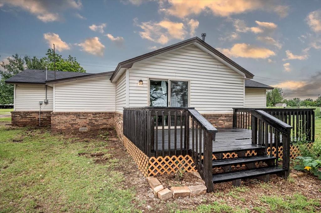 2401 Davis Road Property Photo 32