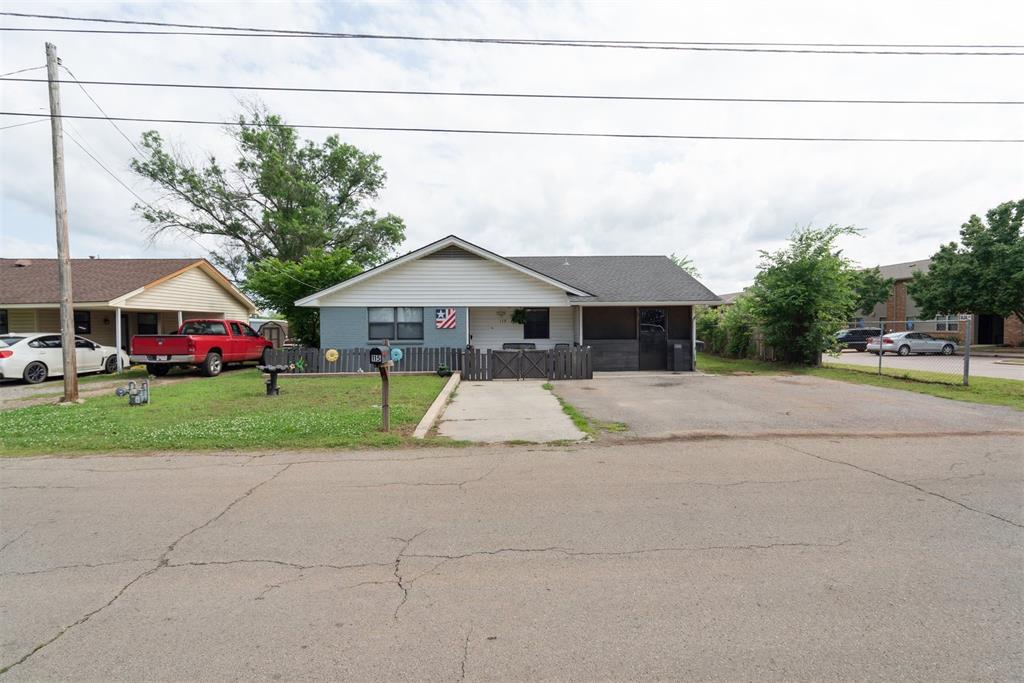 115 W Green Street Property Photo 1