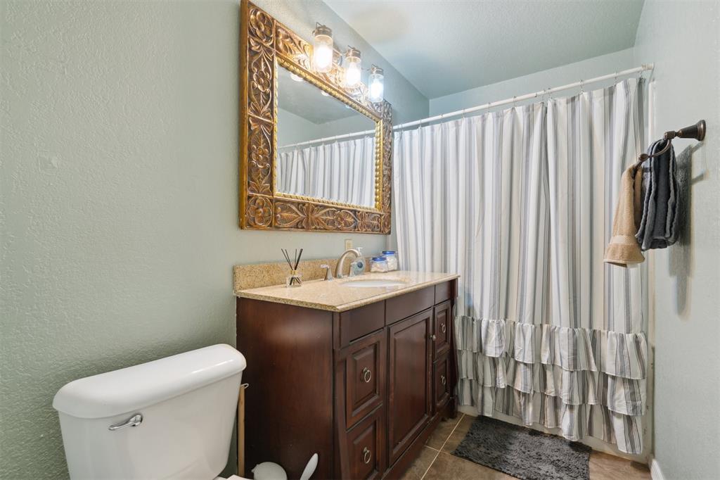 115 W Green Street Property Photo 5