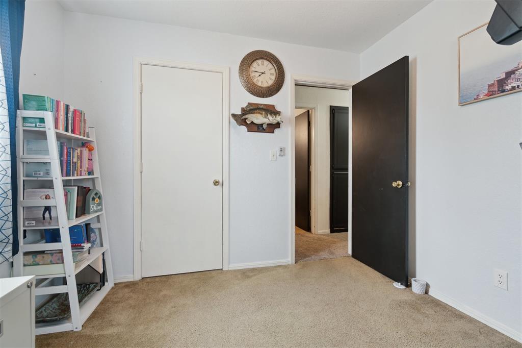 115 W Green Street Property Photo 7