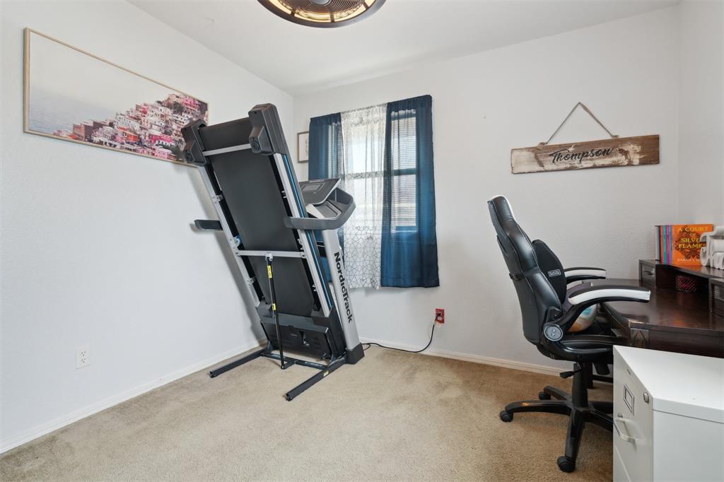 115 W Green Street Property Photo 8