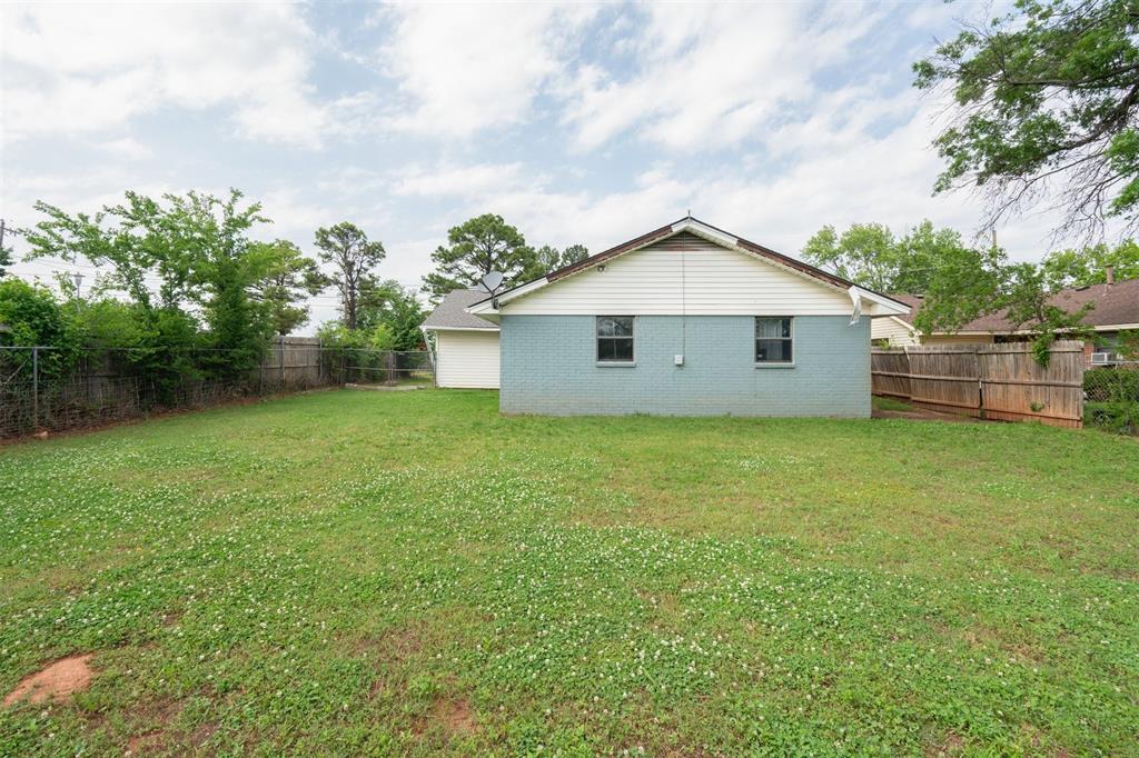 115 W Green Street Property Photo 34