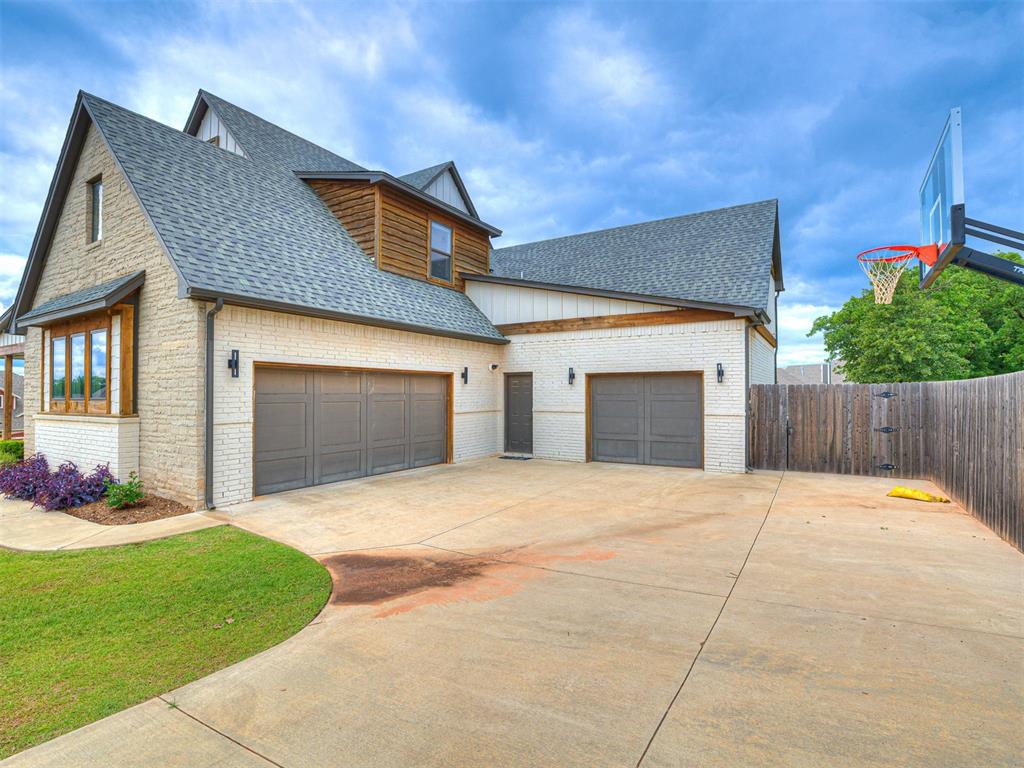 4900 Sunspear Drive Property Photo 28