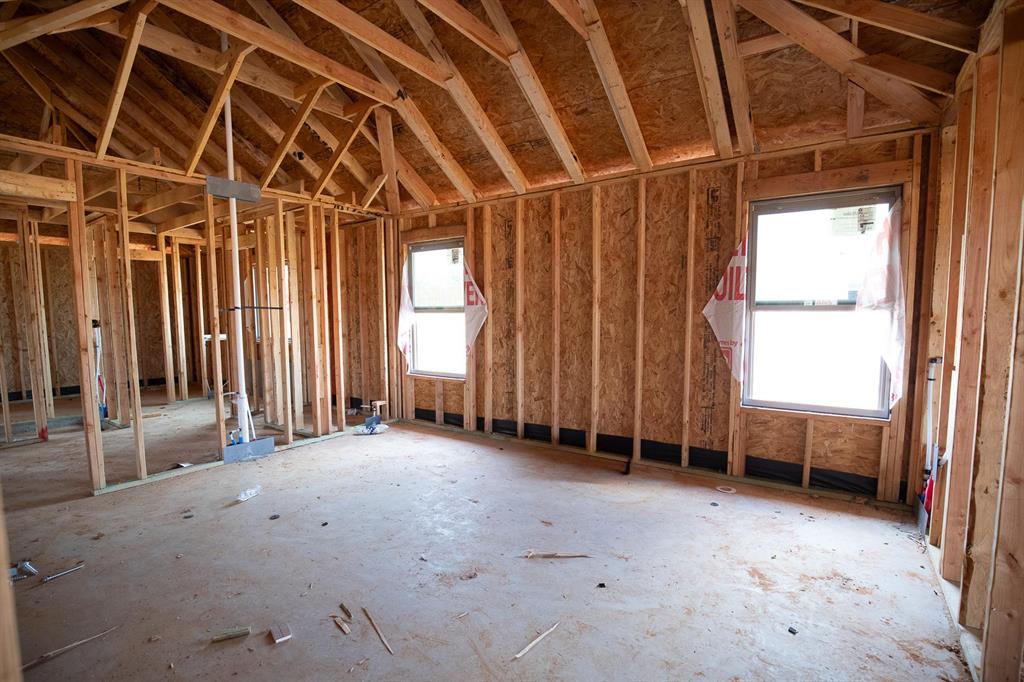 809 Westfall Drive Property Photo 3