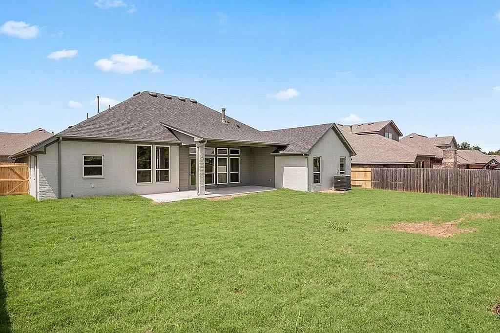 3921 Bandera Trail Property Photo 26