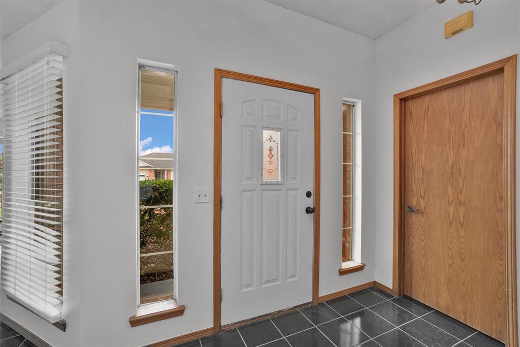 1101 Wendy Lane Property Photo 5