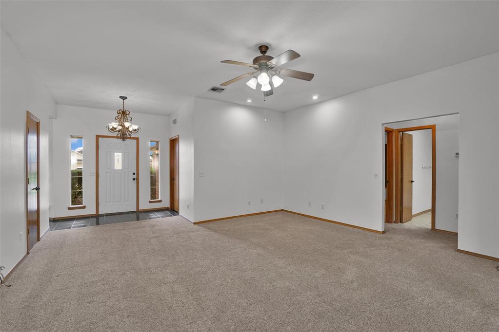 1101 Wendy Lane Property Photo 6