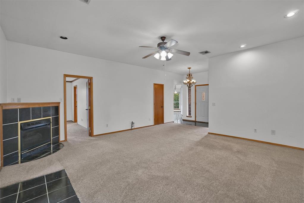 1101 Wendy Lane Property Photo 7