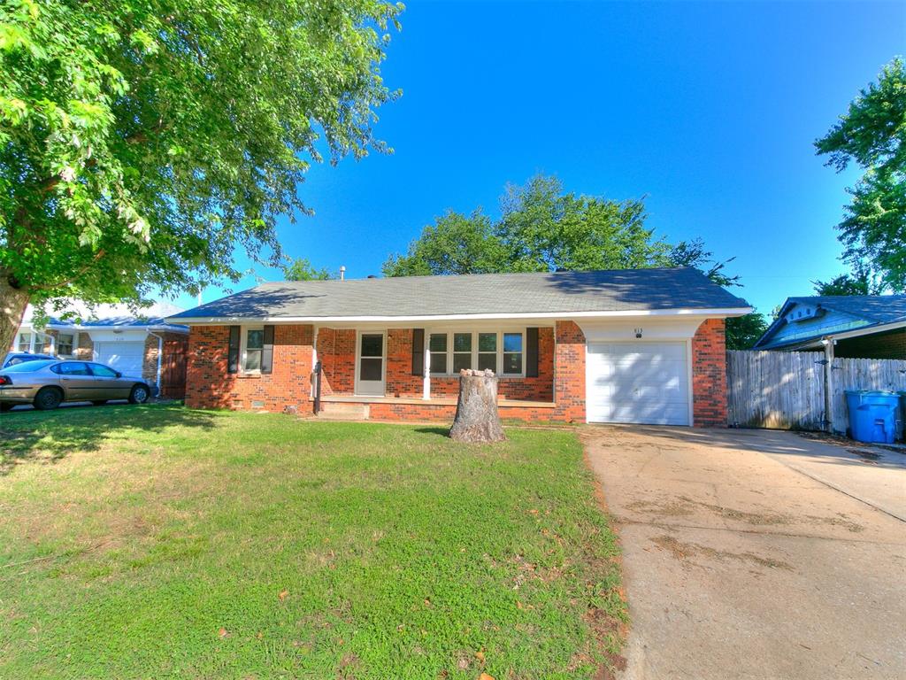 813 E Towry Drive Property Photo 2