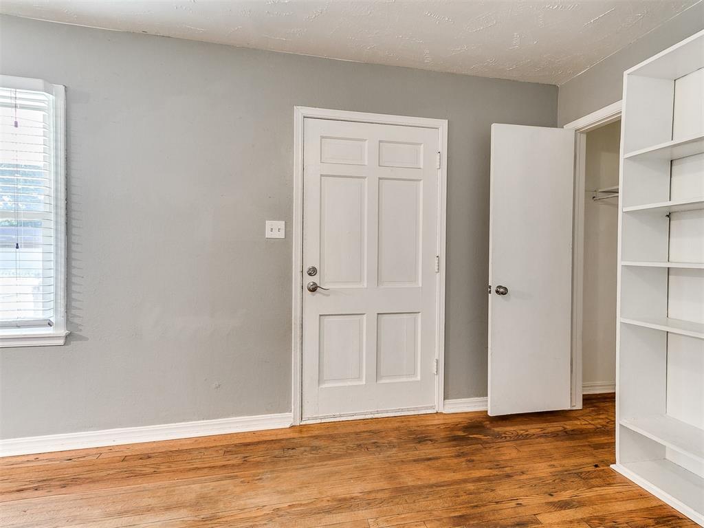 813 E Towry Drive Property Photo 6