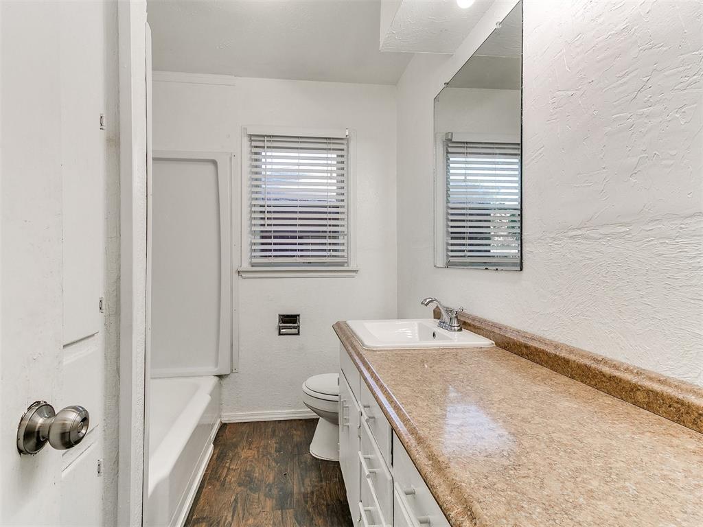 813 E Towry Drive Property Photo 11