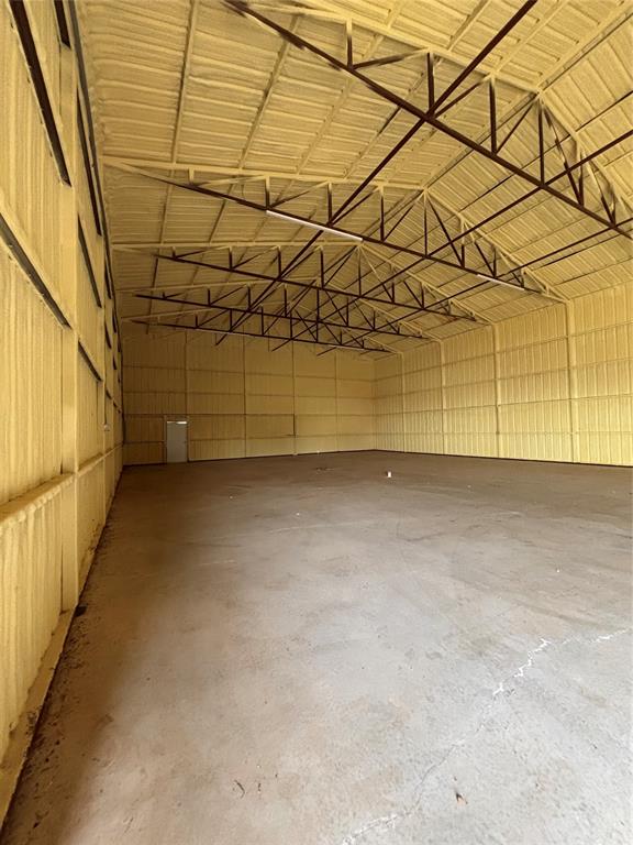 190885 S Highway 77 Property Photo 2