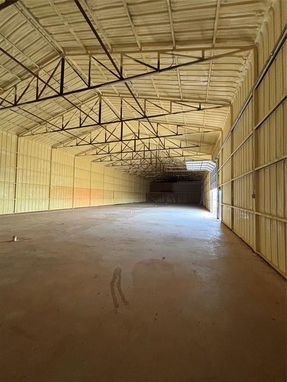 190885 S Highway 77 Property Photo 3