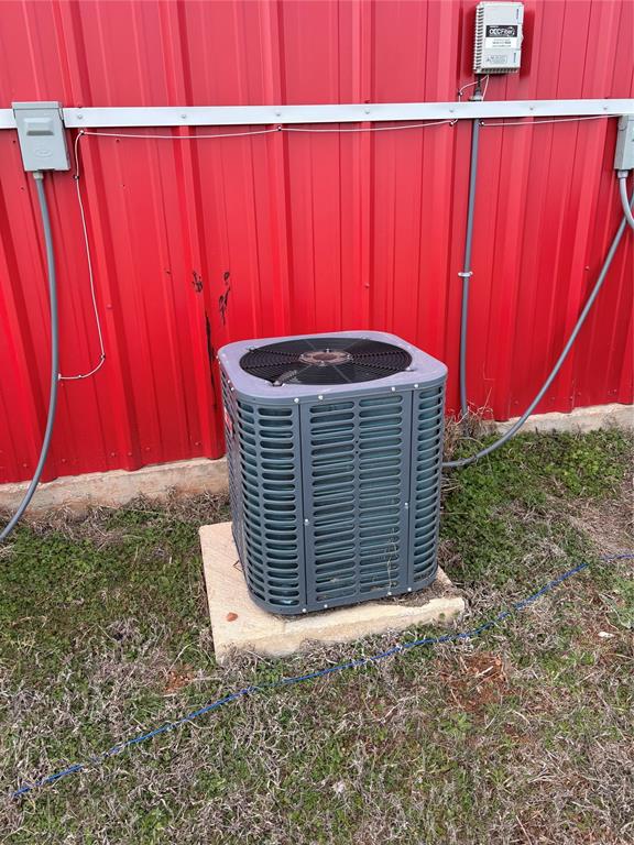 190885 S Highway 77 Property Photo 7