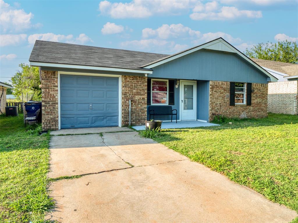 1405 W Duncan Avenue Property Photo 1