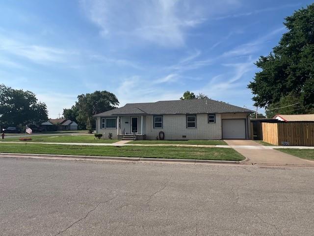 300 N Lowe
