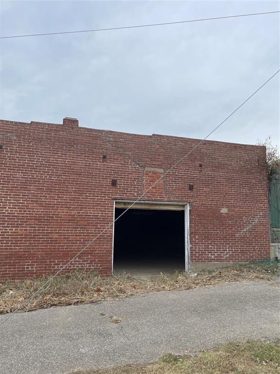 104 N 3rd Street Property Photo 1