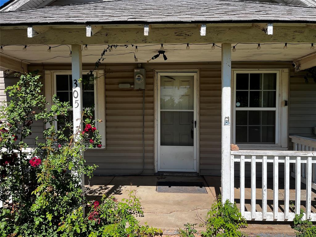 305 N Reimer Street Property Photo 1
