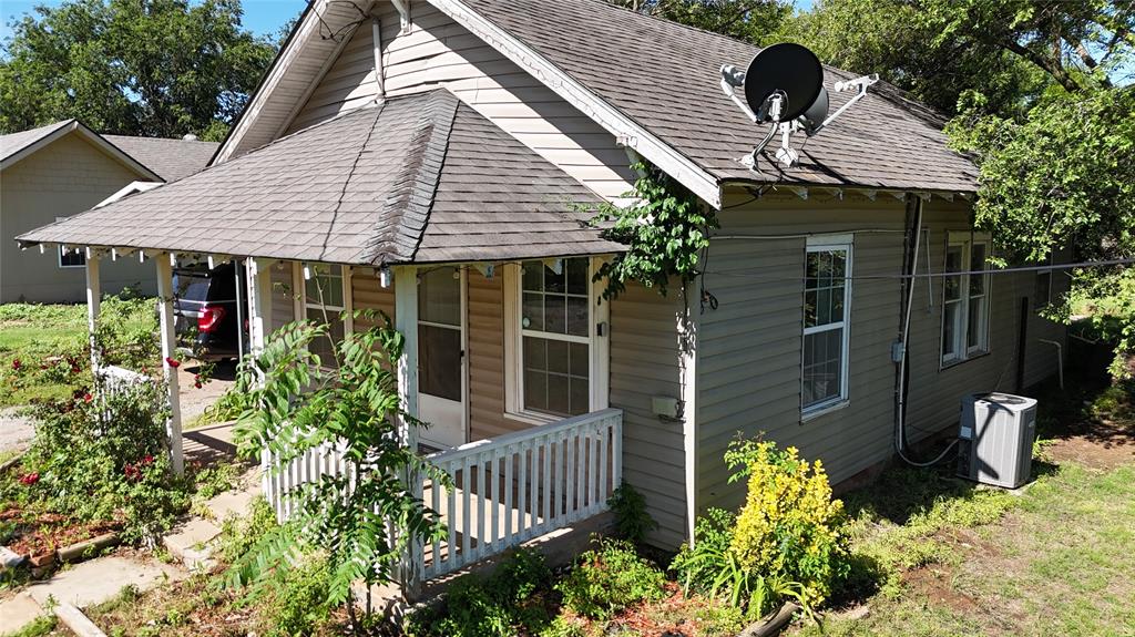 305 N Reimer Street Property Photo 4