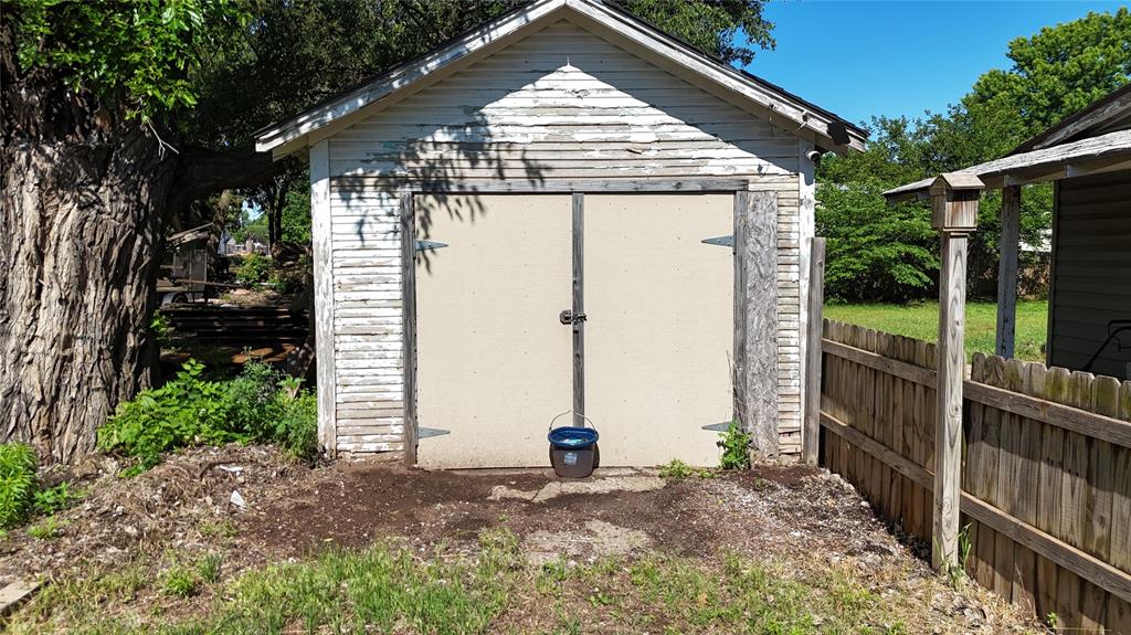 305 N Reimer Street Property Photo 9