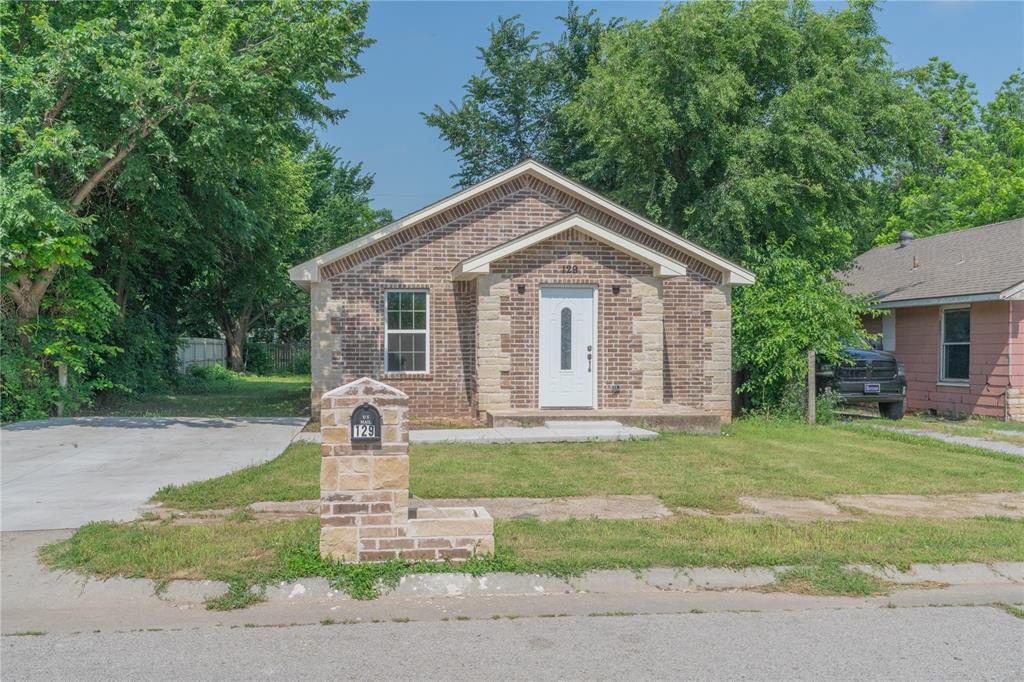 129 N K Avenue Property Photo 1